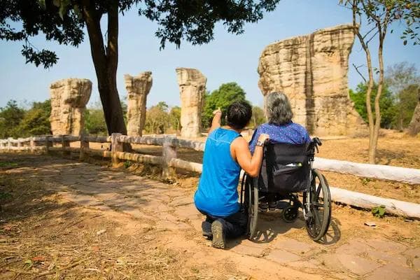 multigenerational-travel-travel-together-with-lendocare